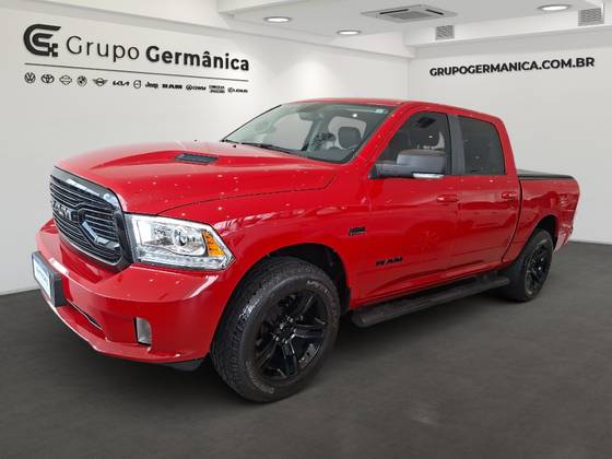 RAM CLASSIC 5.7 V8 GASOLINA LARAMIE NIGHT EDITION CD 4X4 AUTOMÁTICO